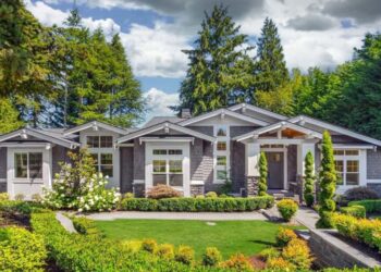 5-Bedroom Charming Shingle-Style Ranch – ~5,959 Sq Ft of Elegant Ranch Living