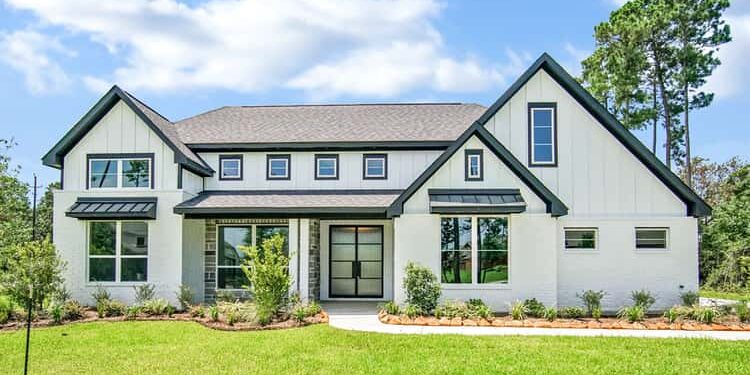 Exclusive Modern Farmhouse with Private Master Bedroom – Comfortable, Elegant & Family-Friendly