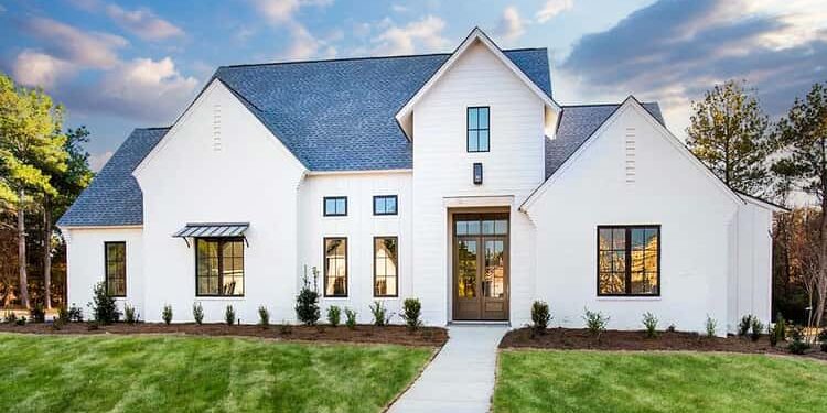 Transitional Farmhouse Plan with 4 to 5 Bedrooms