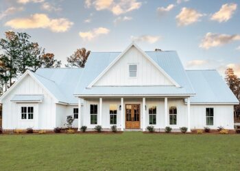 Modern Farmhouse with Rear Grilling Porch – ~2,166 Sq Ft (4 Beds & 2.5+ Baths)
