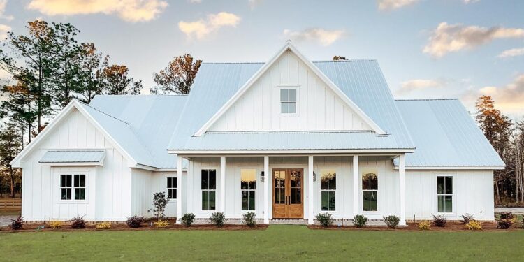 Modern Farmhouse with Rear Grilling Porch – ~2,166 Sq Ft (4 Beds & 2.5+ Baths)