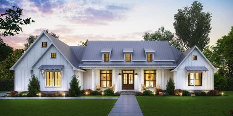 4-Bed Modern Farmhouse with Split-Bedroom Layout – Efficient, Cozy & Flexible (~2,514 Sq Ft)
