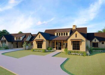 4-Bed Hill Country Home with 4-Car Motor Court & Grand Outdoor Living – A Luxurious Ranch-Style Home for Comfort & Entertaining