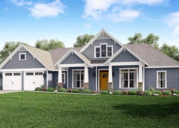 4-Bed Craftsman Home with Tapered Columns – ~2,759 Sq Ft of Warm, Classic Living