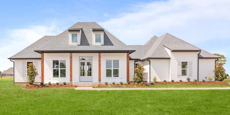 4-Bed Traditional Southern Style House – Elegant & Family-Friendly Living (~2,487 Sq Ft)