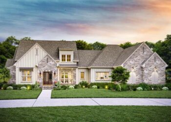 4-Bed Modern Farmhouse with Private Master & 4-Car Garage — Luxury, Flexibility & Family-Ready (~4,166 Sq Ft