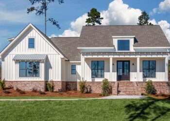 Budget-Friendly Modern Farmhouse with Bonus Room – Smart, Cozy & Adaptable (~2,077 Sq Ft + Bonus)