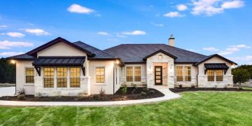 One-Story Texas-Style Ranch Home – 4 Bedrooms, Open Living & Classic Ranch Comfort (~3,044 Sq Ft)