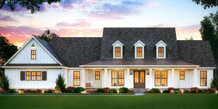 4-Bed Modern Farmhouse with Split-Bedroom Layout & 3-Car Garage – Comfort, Flexibility & Stylish Farmhouse Living (~2,705 Sq Ft