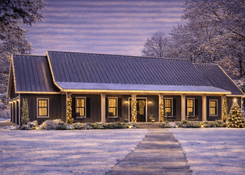 Barn-Style Farmhouse – Spacious 4-Bedroom, 3-Bathroom Home with Open Layout & Country Character (~2,519 Sq Ft)