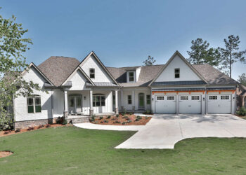 Craftsman House Plan – 3,061 Sq Ft, 3 Bedrooms, 3.5 Bathrooms