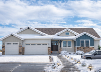 Craftsman-Style Home with 2,561 Sq Ft, 3–5 Bedrooms and 2.5 Bathrooms