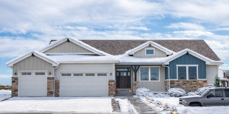 Craftsman-Style Home with 2,561 Sq Ft, 3–5 Bedrooms and 2.5 Bathrooms