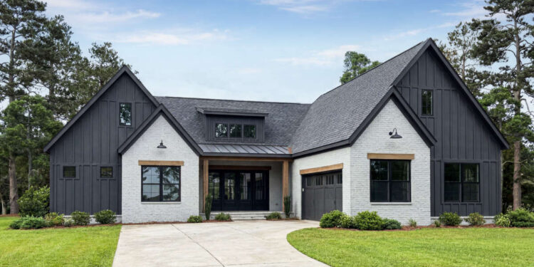 Modern Transitional Plan – 2,456 Sq Ft, 4–5 Bedrooms, 3.5 Bathrooms