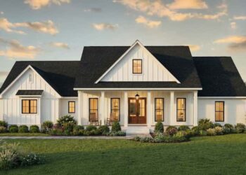 Modern Farmhouse Plan – 2,166 Sq Ft, 4 Bedrooms, 2.5–3.5 Bathrooms