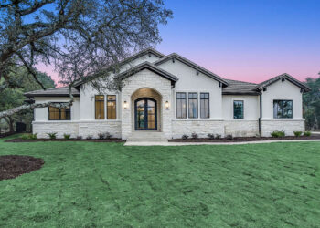 Modern Transitional Luxury – 3078 Sq Ft, 3 Bedrooms, 3.5 Bathrooms